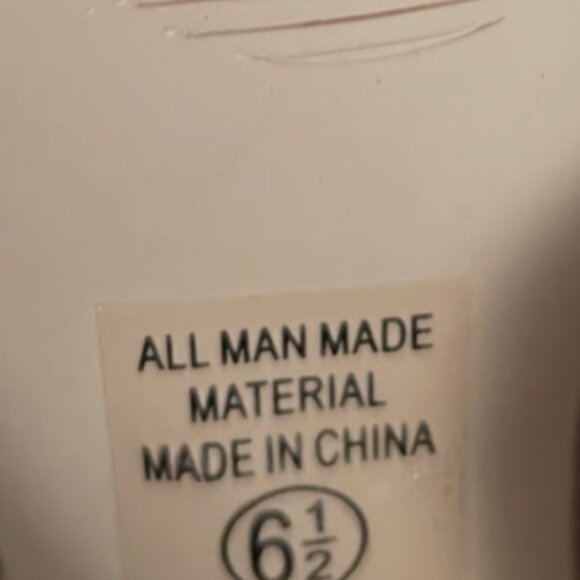 Heels - Picture 4 of 4